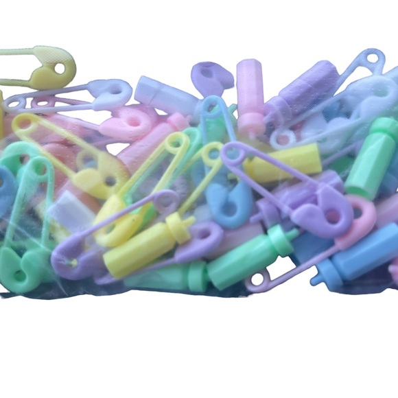 Baby Shower Party Favors Plastic decorations 77 Mini bottles and Pin Baby Colors - Picture 7 of 7